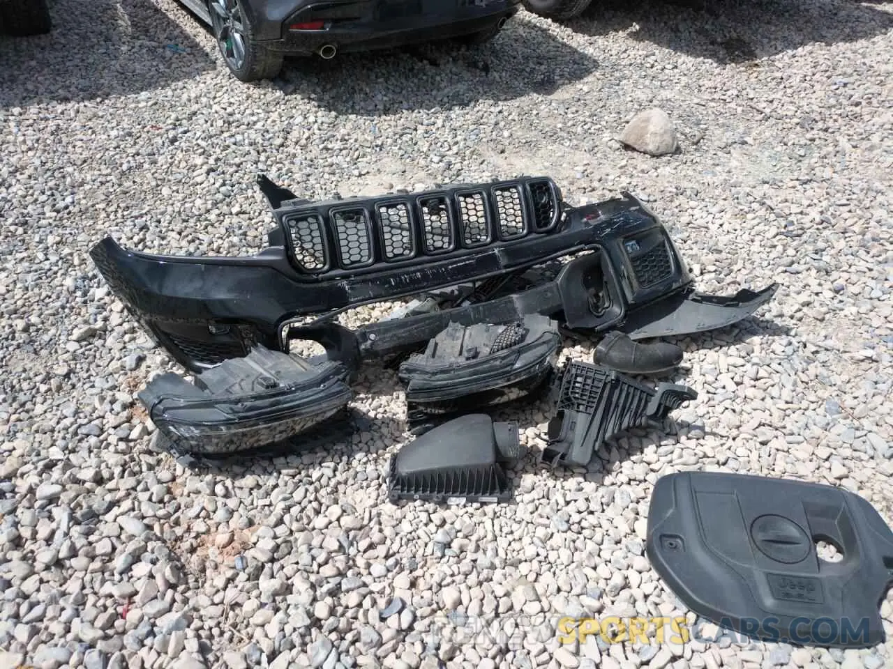 12 Photograph of a damaged car 1C4RJHCG1N8574207 JEEP GRAND CHER 2022