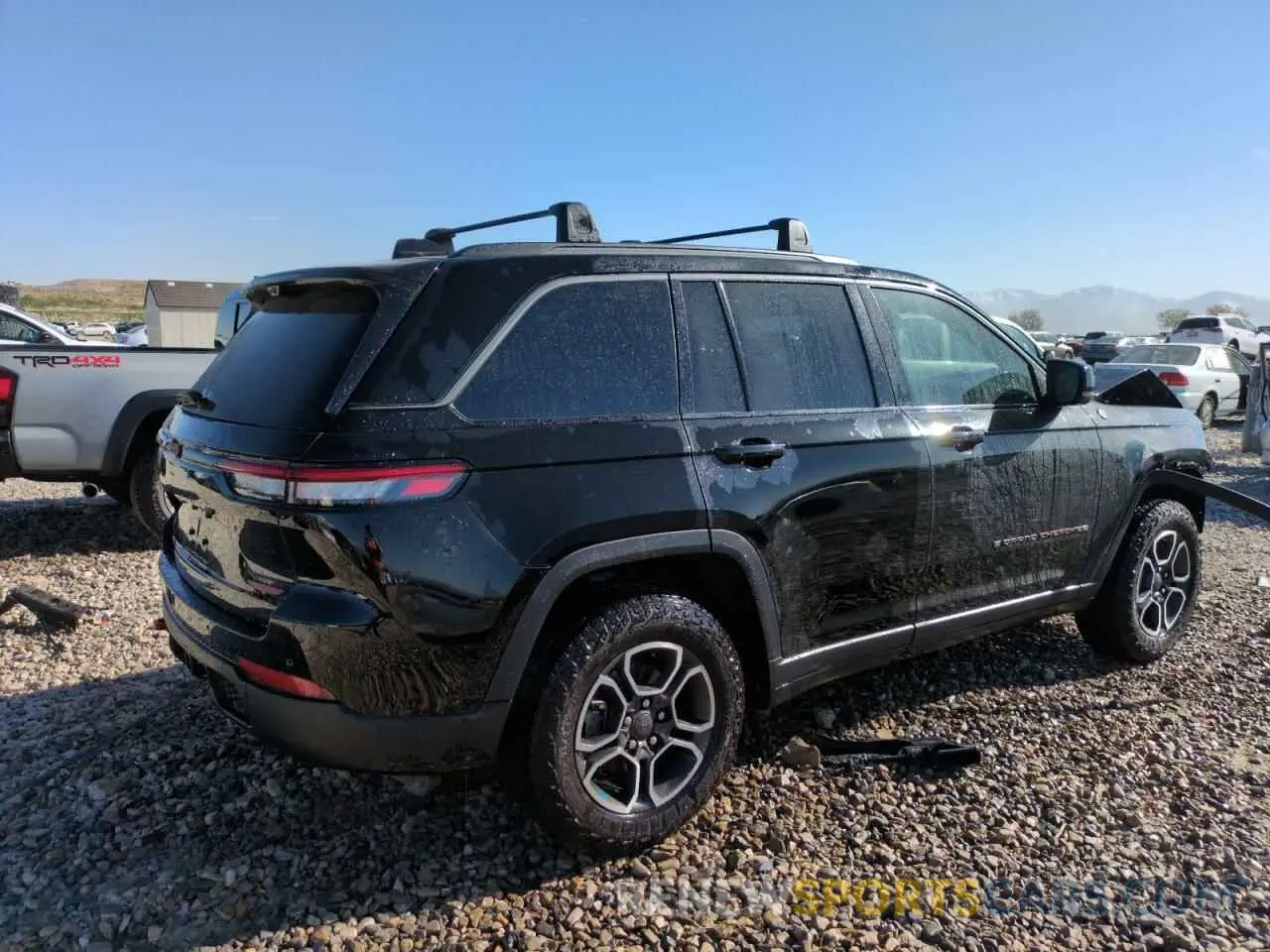 3 Photograph of a damaged car 1C4RJHCG1N8574207 JEEP GRAND CHER 2022