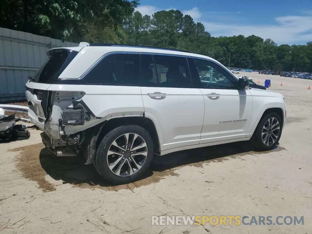 3 Photograph of a damaged car 1C4RJHDG0N8540256 JEEP GRAND CHER 2022