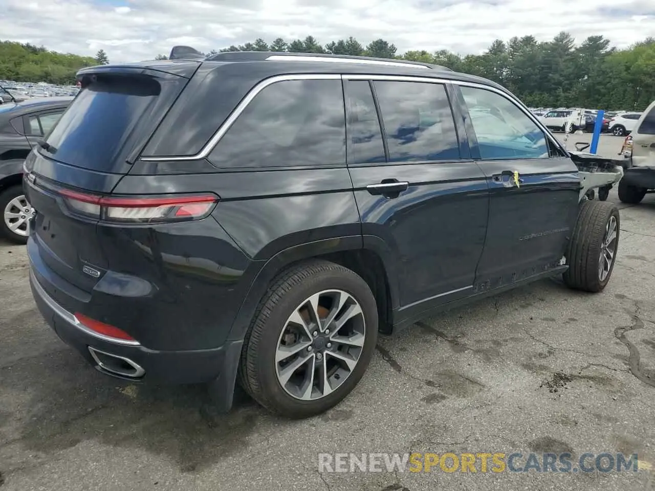 3 Photograph of a damaged car 1C4RJHDG0N8579025 JEEP GRAND CHER 2022