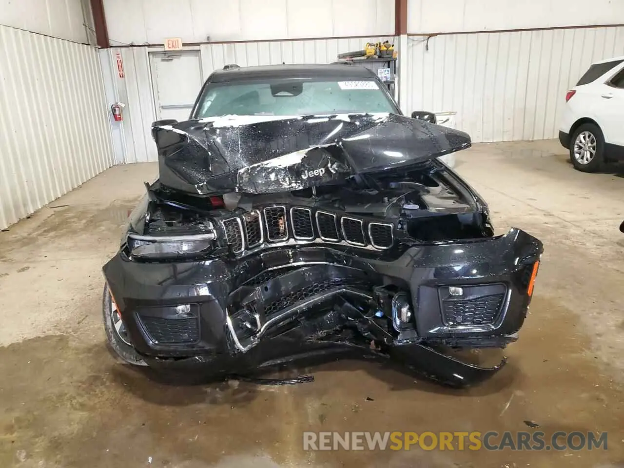 5 Photograph of a damaged car 1C4RJHDG8N8588345 JEEP GRAND CHER 2022