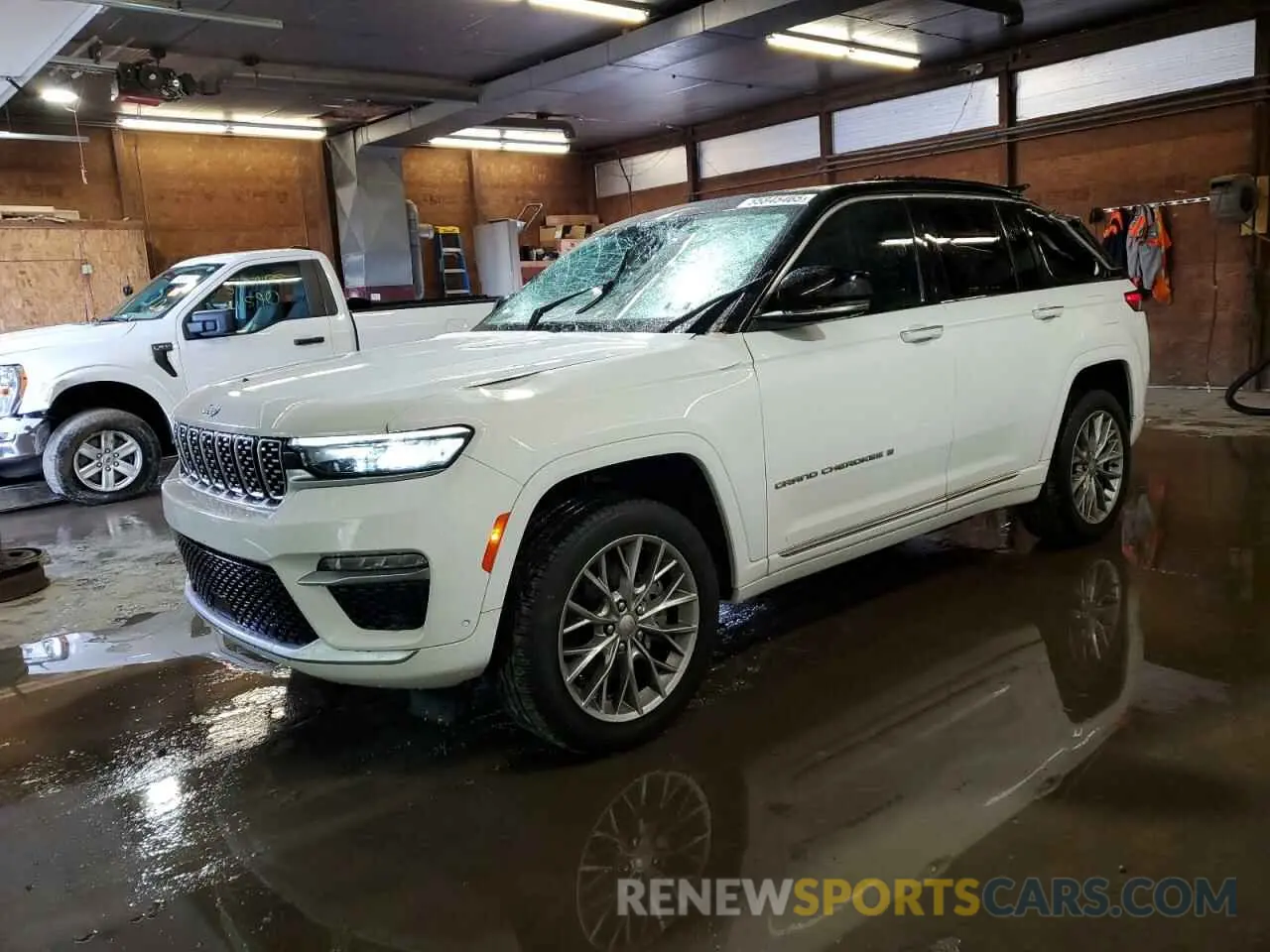 1 Photograph of a damaged car 1C4RJHET8N8530215 JEEP GRAND CHER 2022