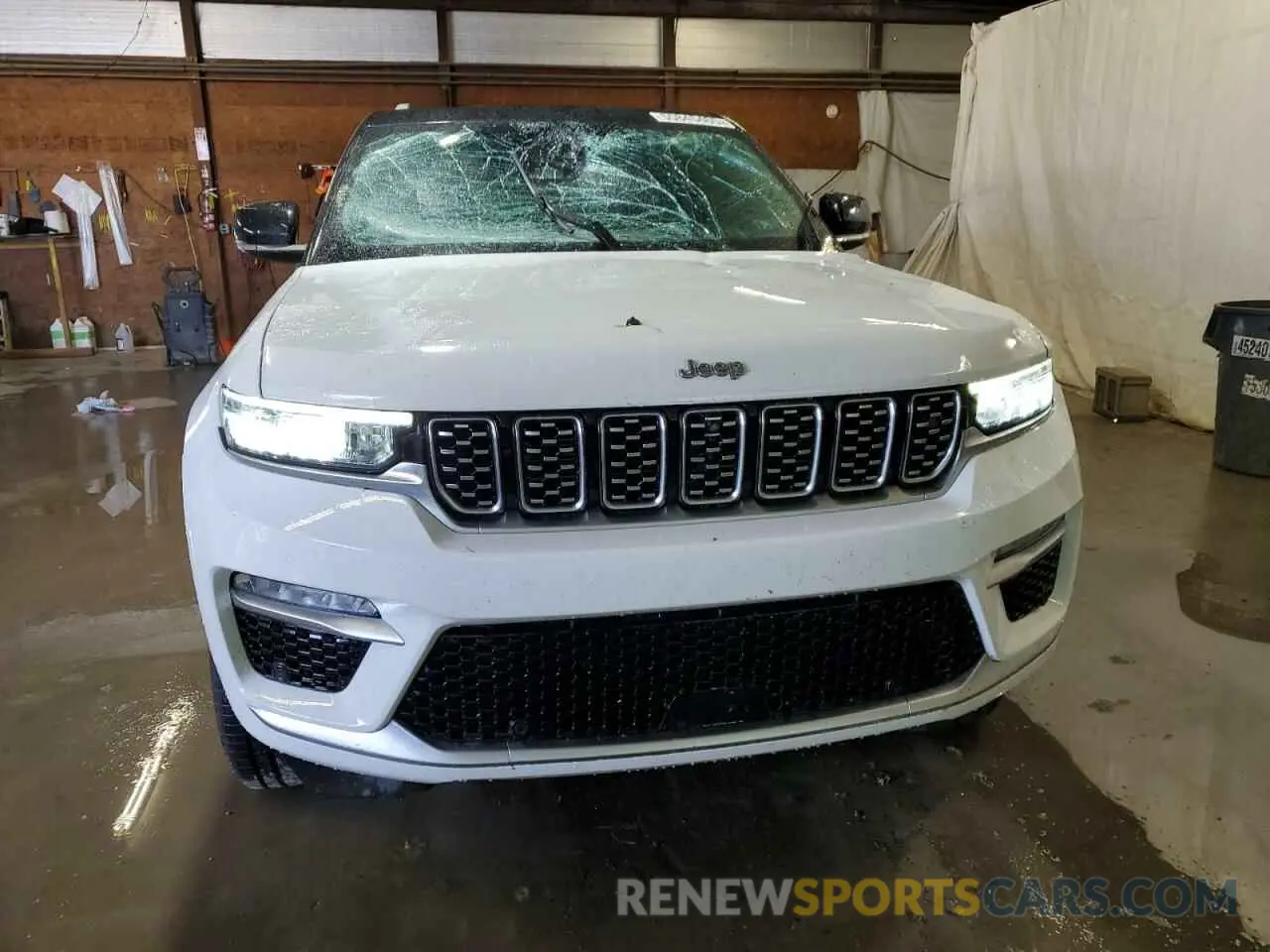 5 Photograph of a damaged car 1C4RJHET8N8530215 JEEP GRAND CHER 2022