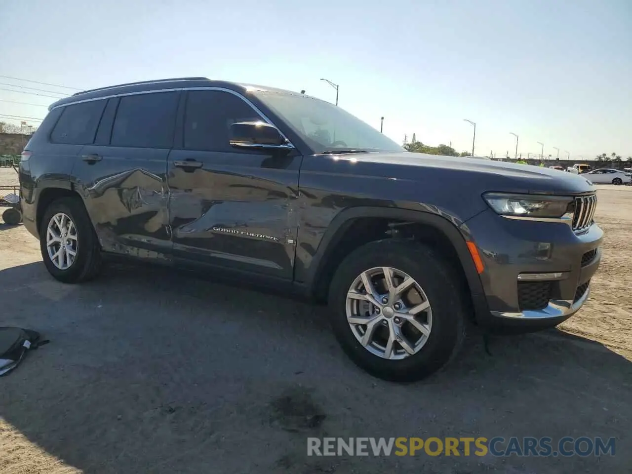4 Photograph of a damaged car 1C4RJJBG1N8631644 JEEP GRAND CHER 2022