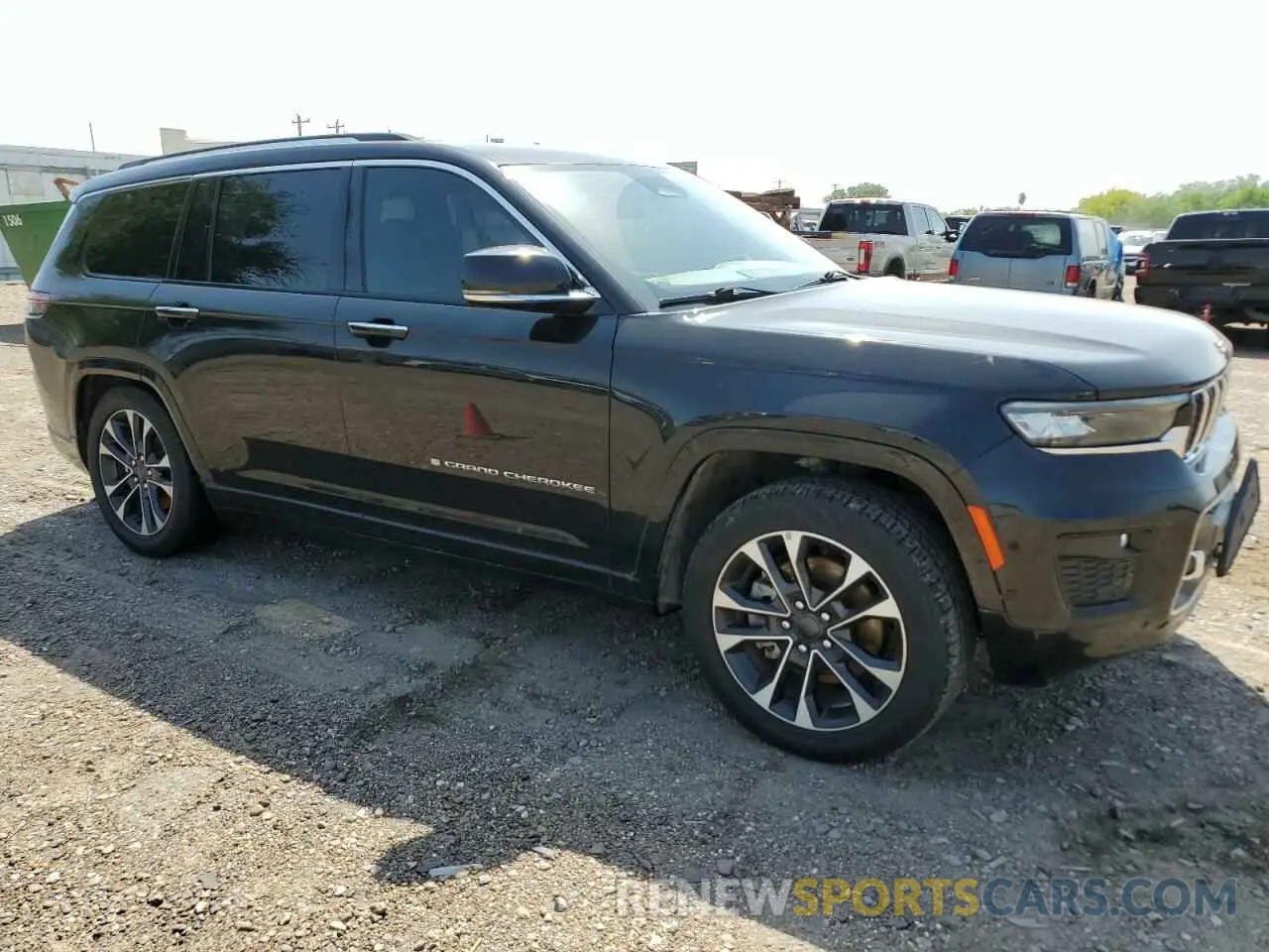 4 Photograph of a damaged car 1C4RJJDG3N8582038 JEEP GRAND CHER 2022