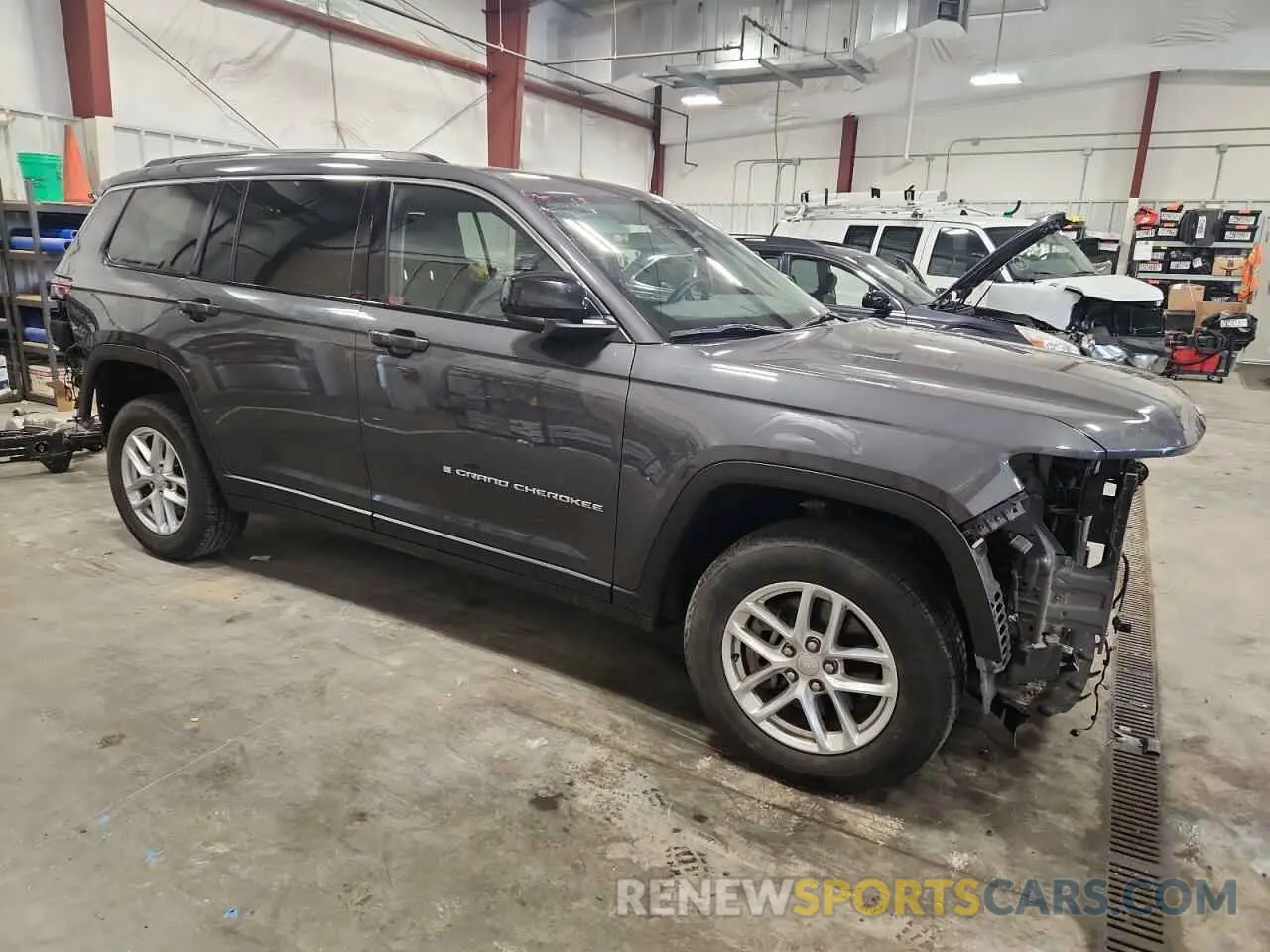 4 Photograph of a damaged car 1C4RJKAG3N8612147 JEEP GRAND CHER 2022