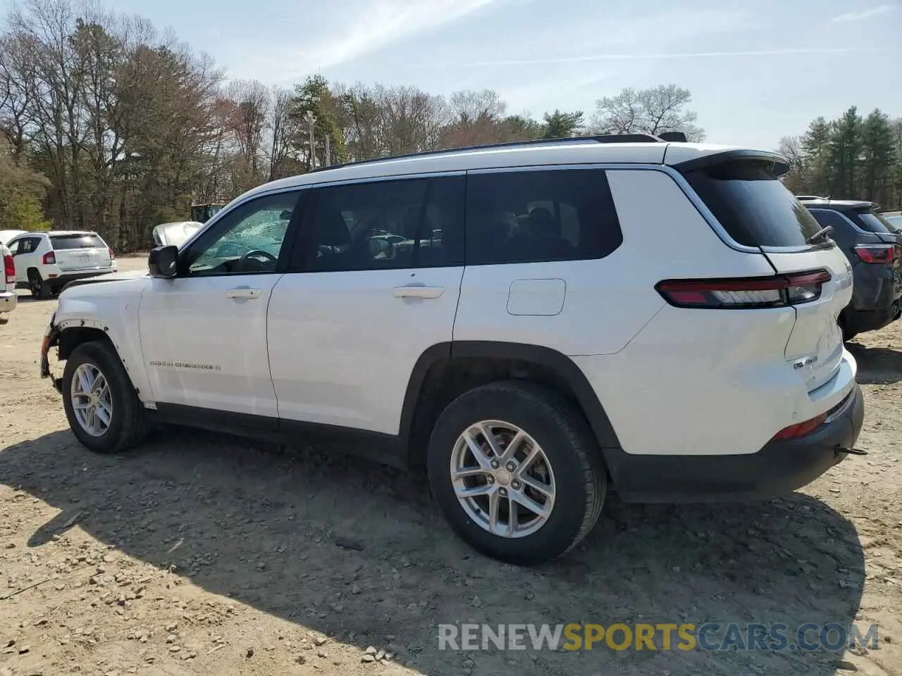 2 Photograph of a damaged car 1C4RJKAGXN8565540 JEEP GRAND CHER 2022