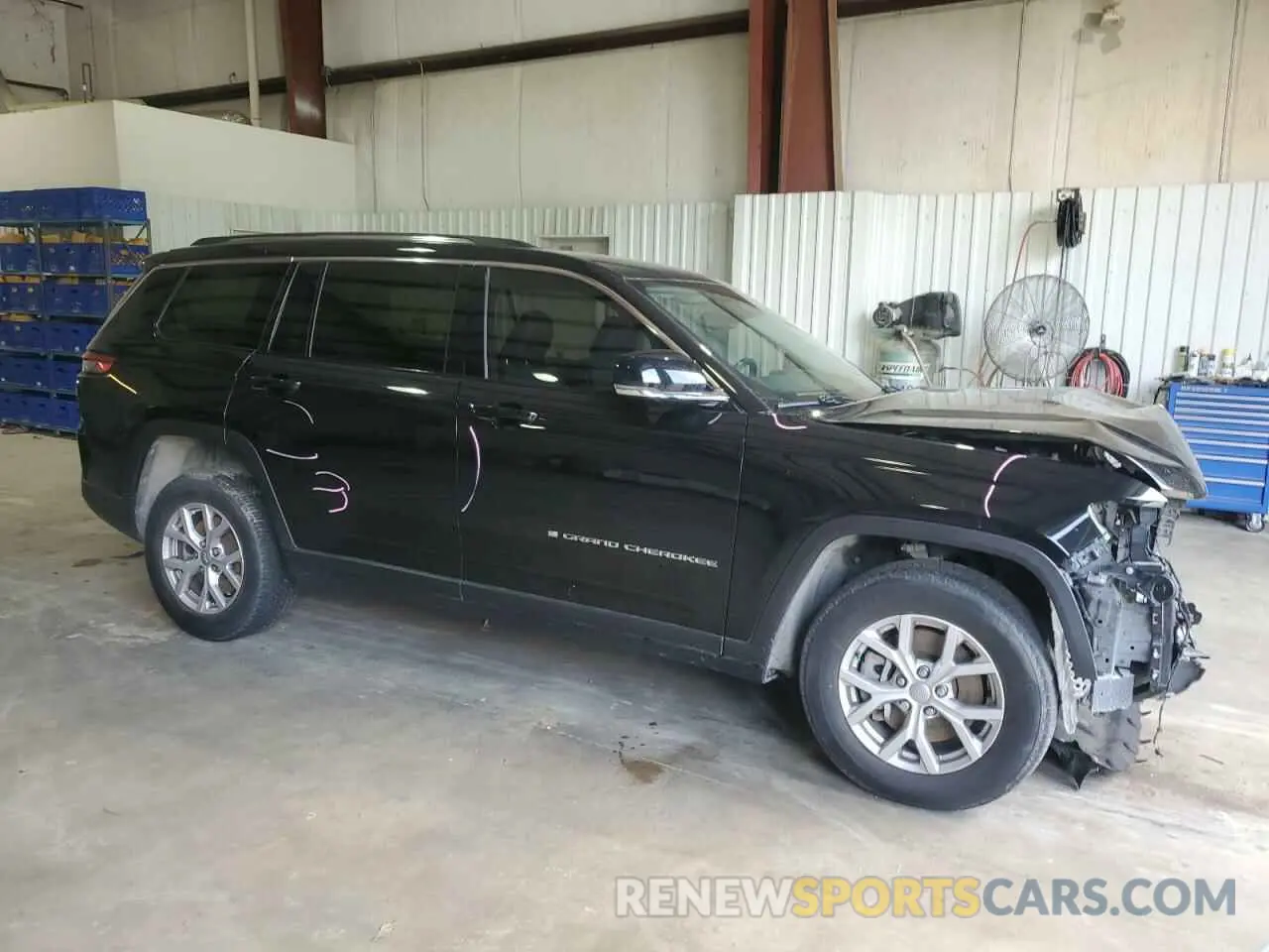 4 Photograph of a damaged car 1C4RJKBG6N8621603 JEEP GRAND CHER 2022