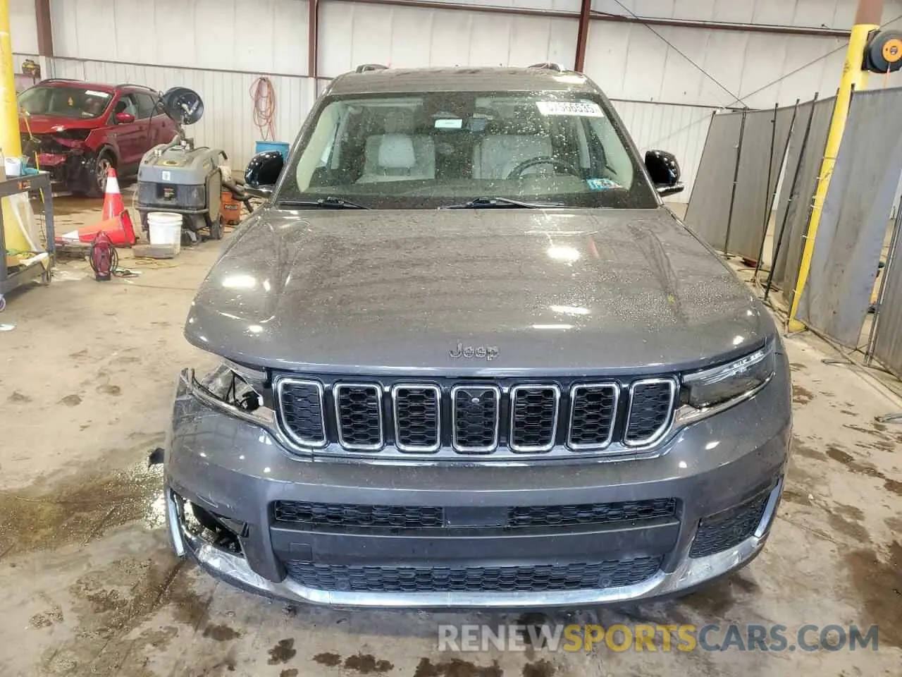 5 Photograph of a damaged car 1C4RJKBG7N8547138 JEEP GRAND CHER 2022