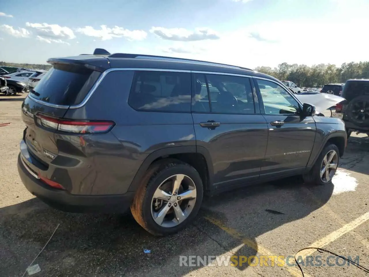 3 Photograph of a damaged car 1C4RJKBG8N8559377 JEEP GRAND CHER 2022