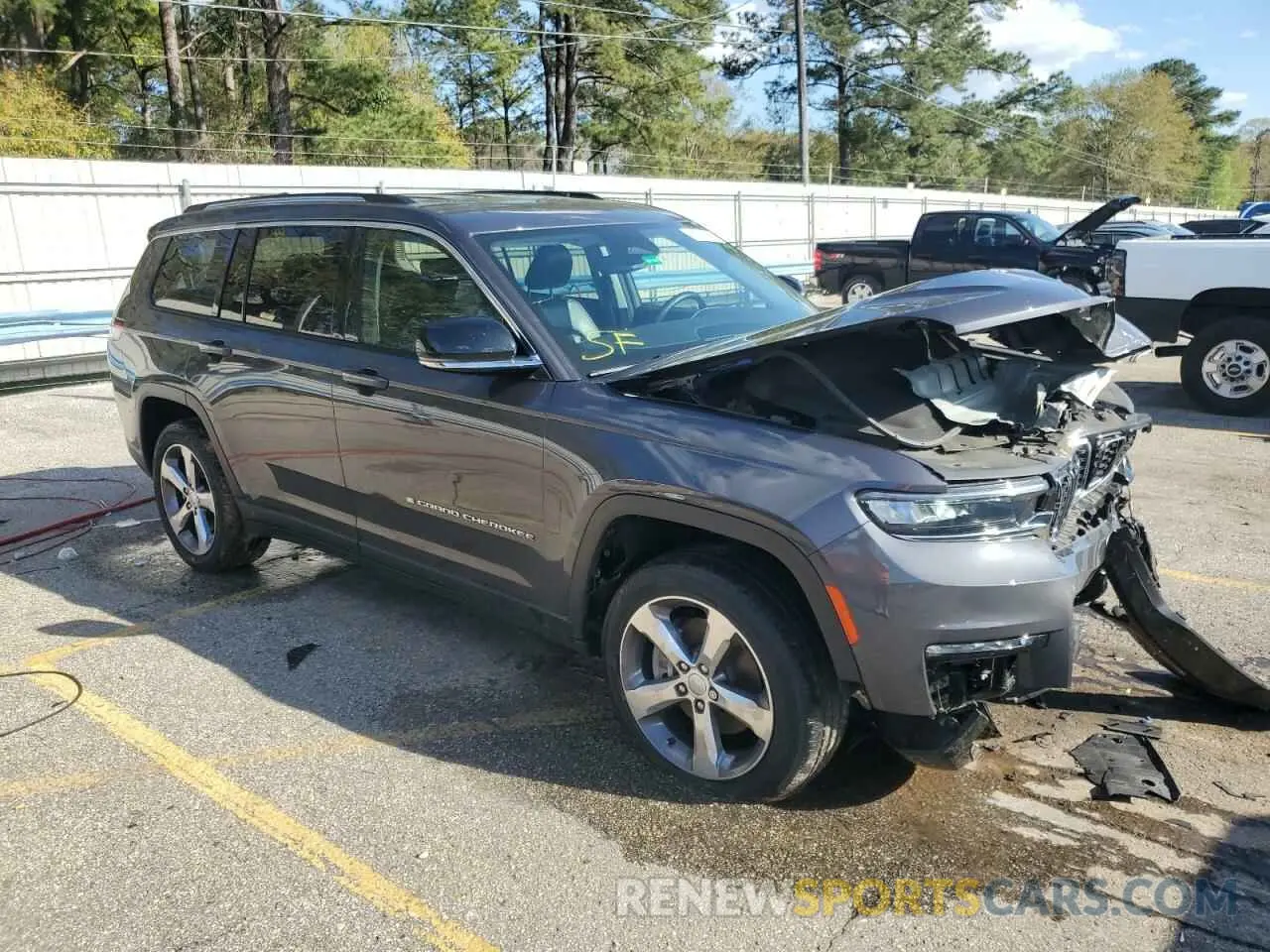 4 Photograph of a damaged car 1C4RJKBG8N8559377 JEEP GRAND CHER 2022