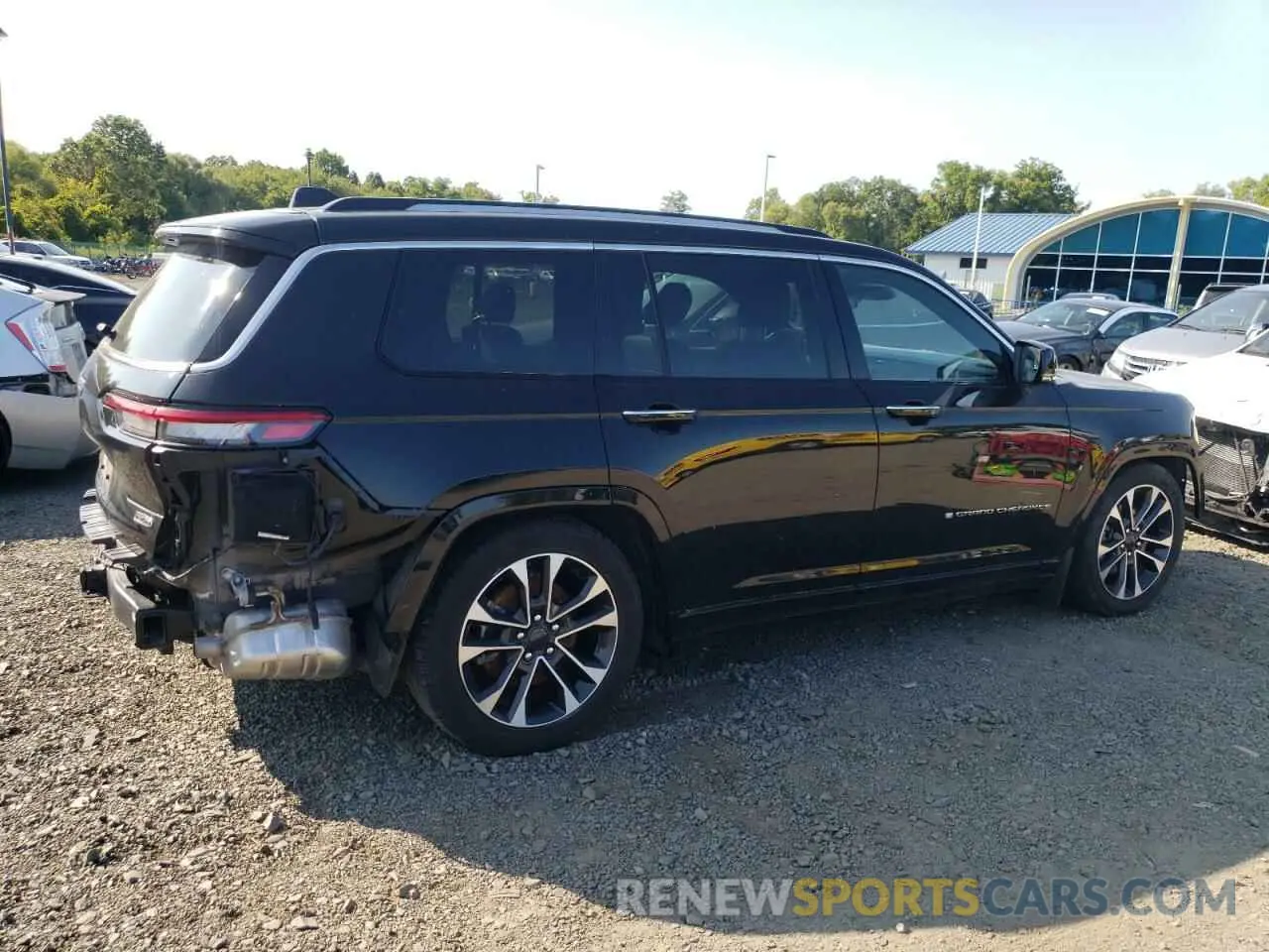 3 Photograph of a damaged car 1C4RJKDG1N8554146 JEEP GRAND CHER 2022