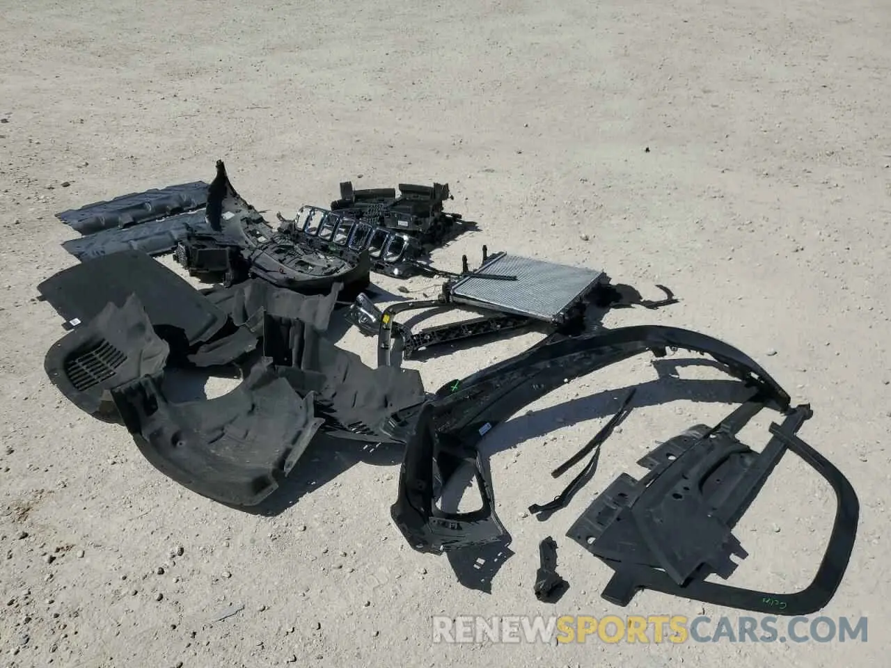 13 Photograph of a damaged car 1C4RJYB62N8716394 JEEP GRAND CHER 2022