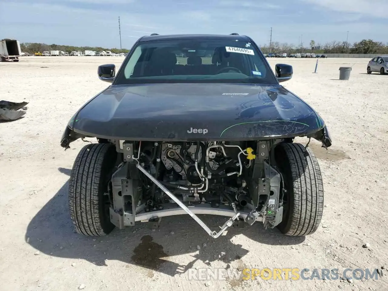 5 Photograph of a damaged car 1C4RJYB62N8716394 JEEP GRAND CHER 2022