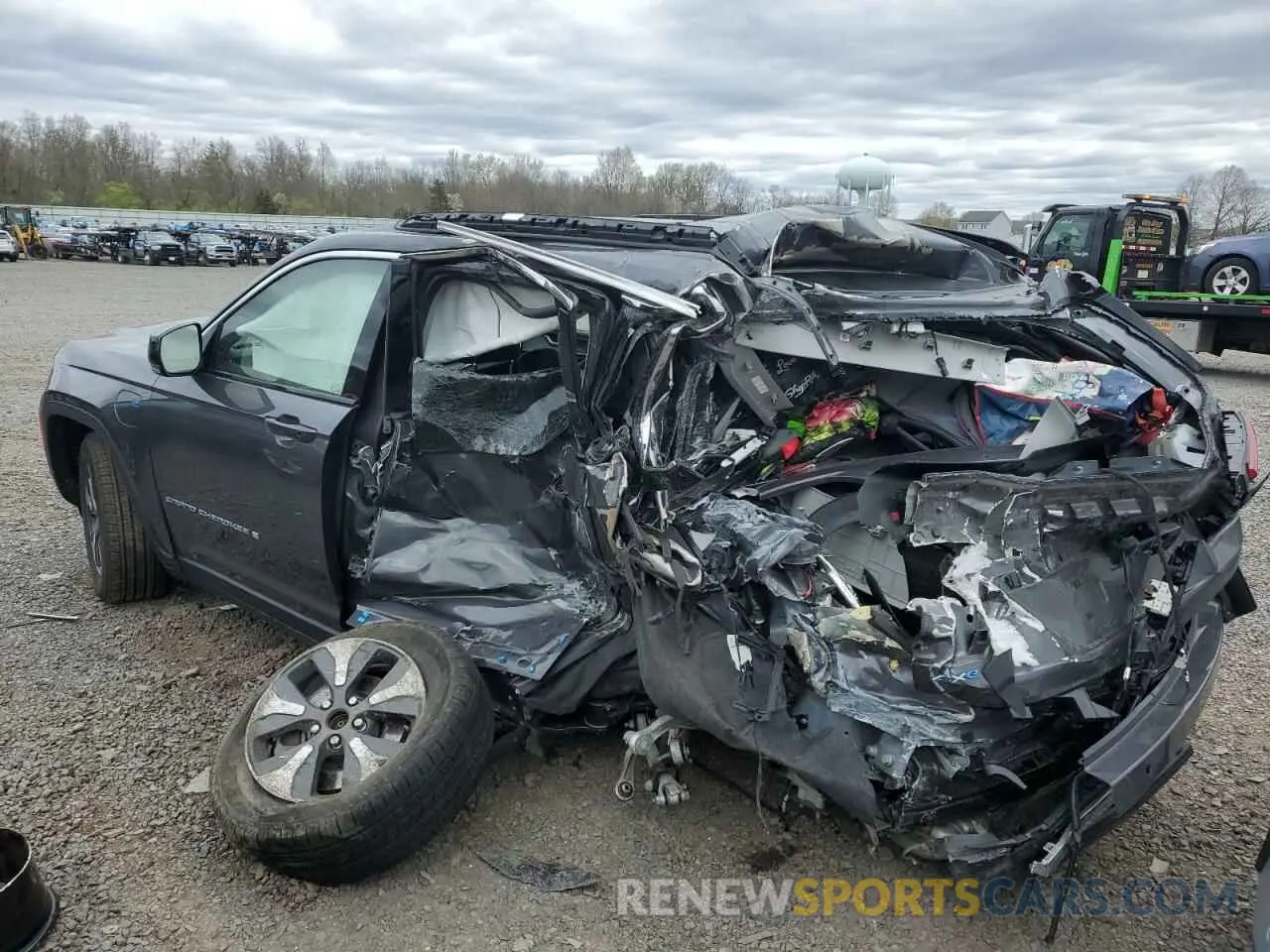 2 Photograph of a damaged car 1C4RJYB67N8760116 JEEP GRAND CHER 2022