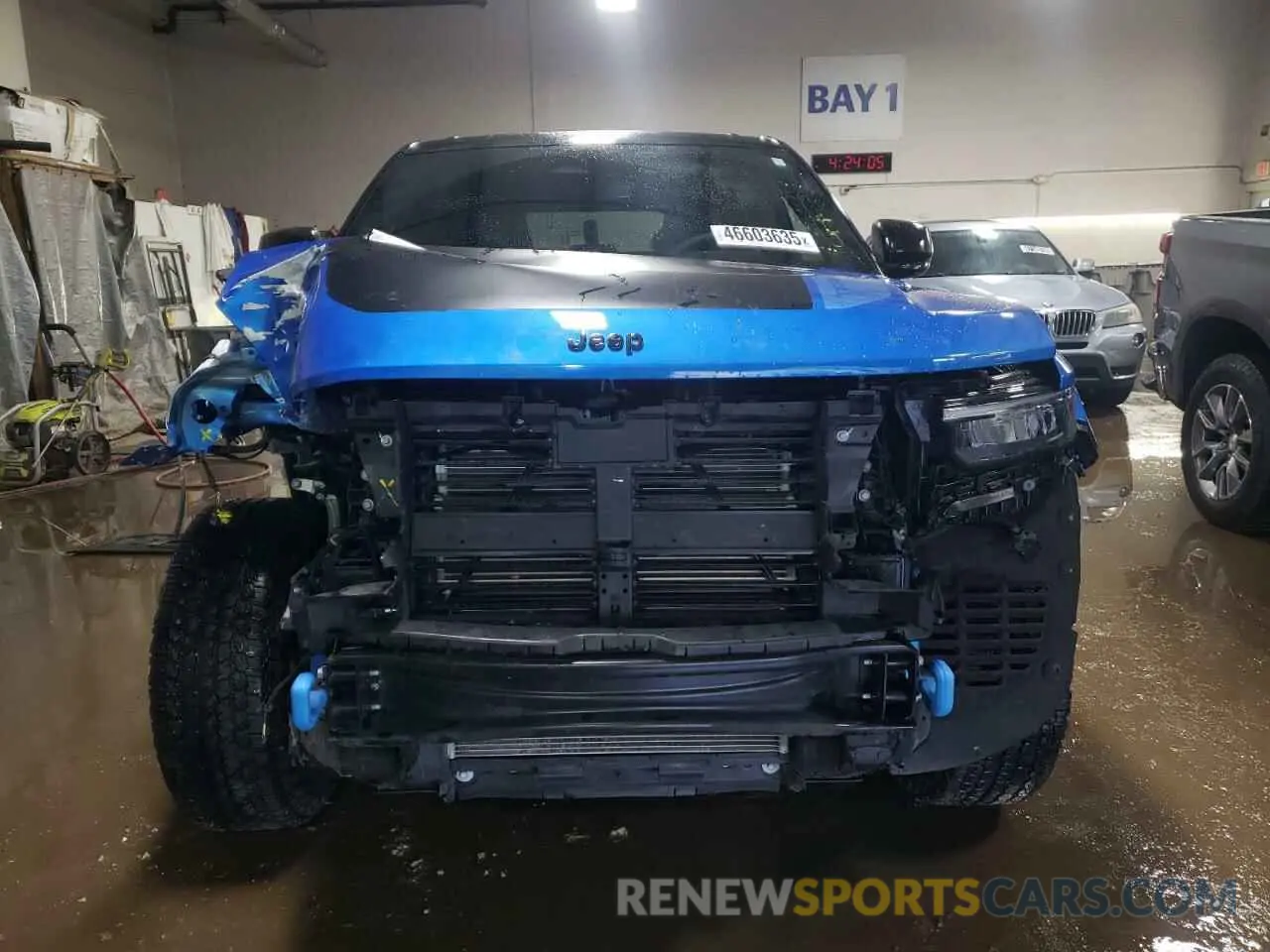 5 Photograph of a damaged car 1C4RJYC61N8761647 JEEP GRAND CHER 2022