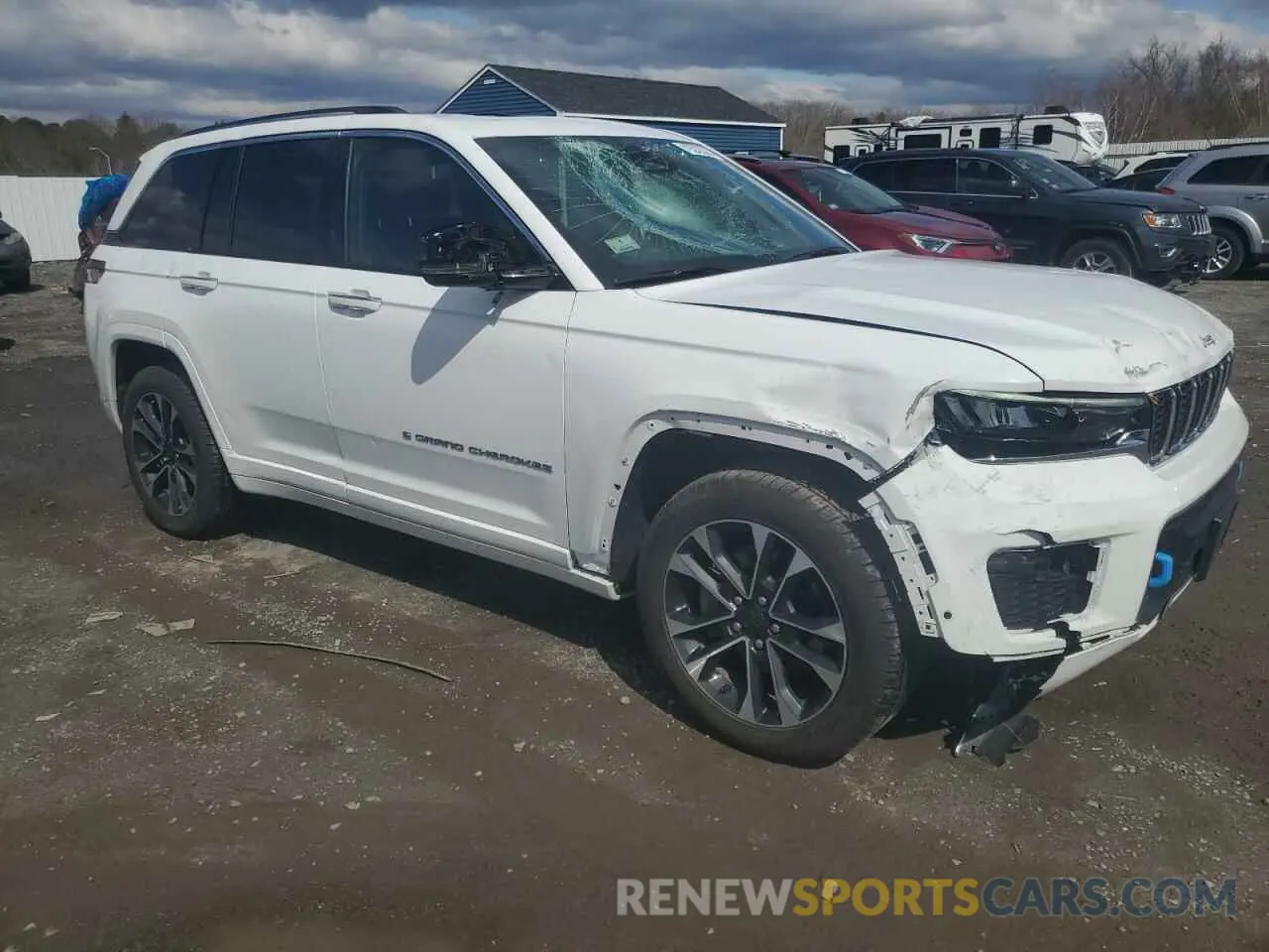 4 Photograph of a damaged car 1C4RJYD67N8716033 JEEP GRAND CHER 2022