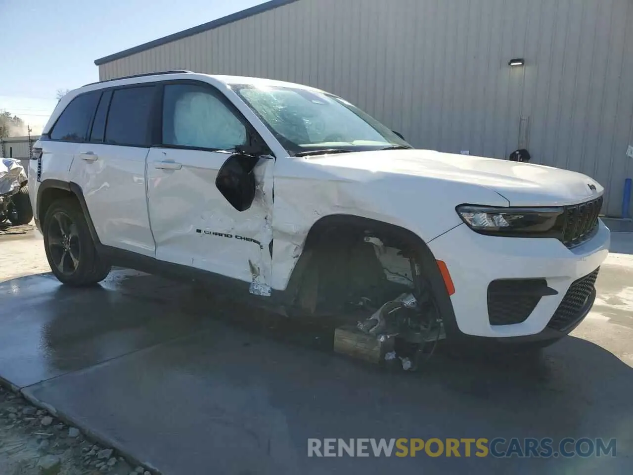 4 Photograph of a damaged car 1C4RJGAG3PC571130 JEEP GRAND CHER 2023