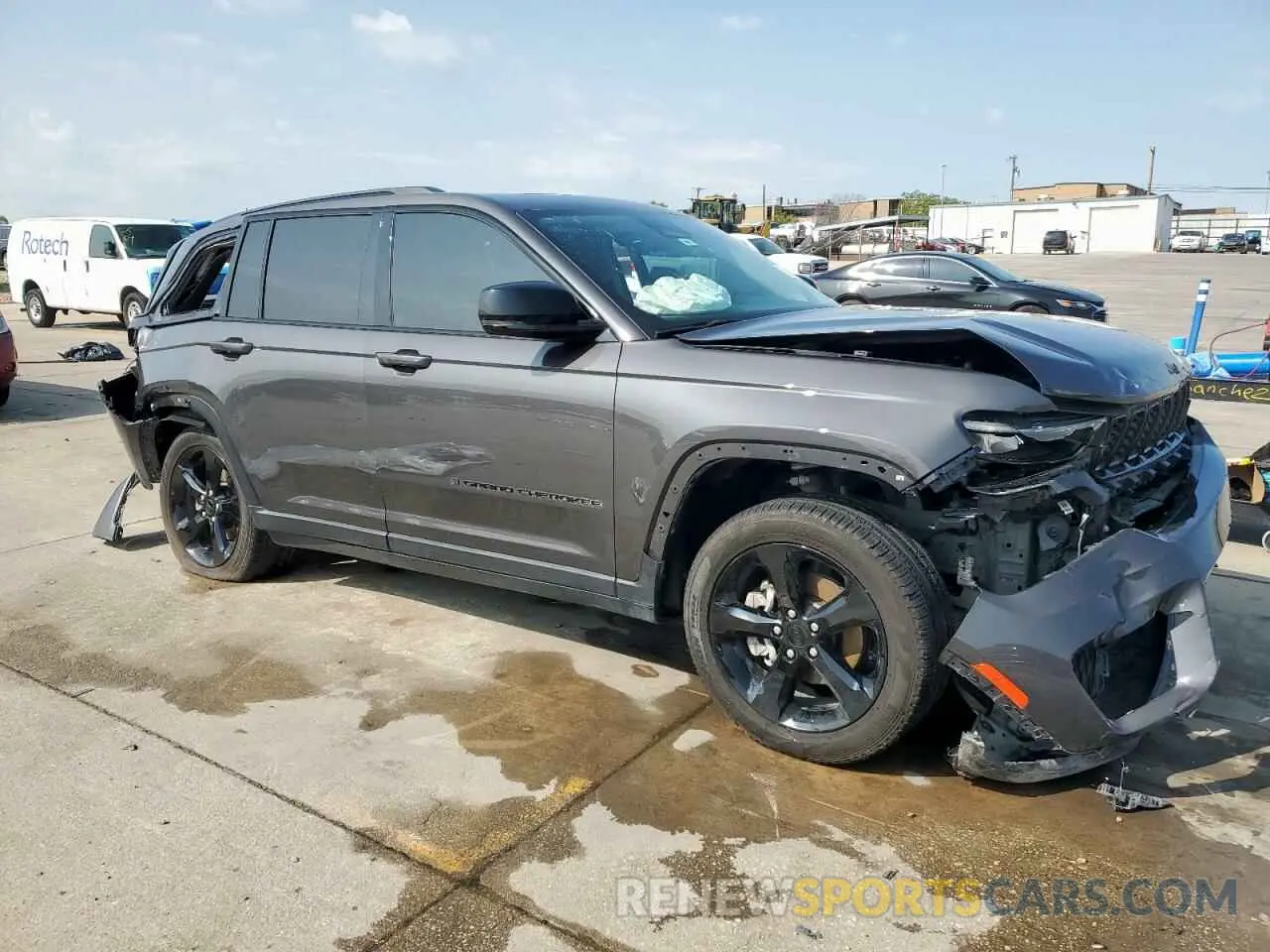 4 Photograph of a damaged car 1C4RJGBG4PC663457 JEEP GRAND CHER 2023