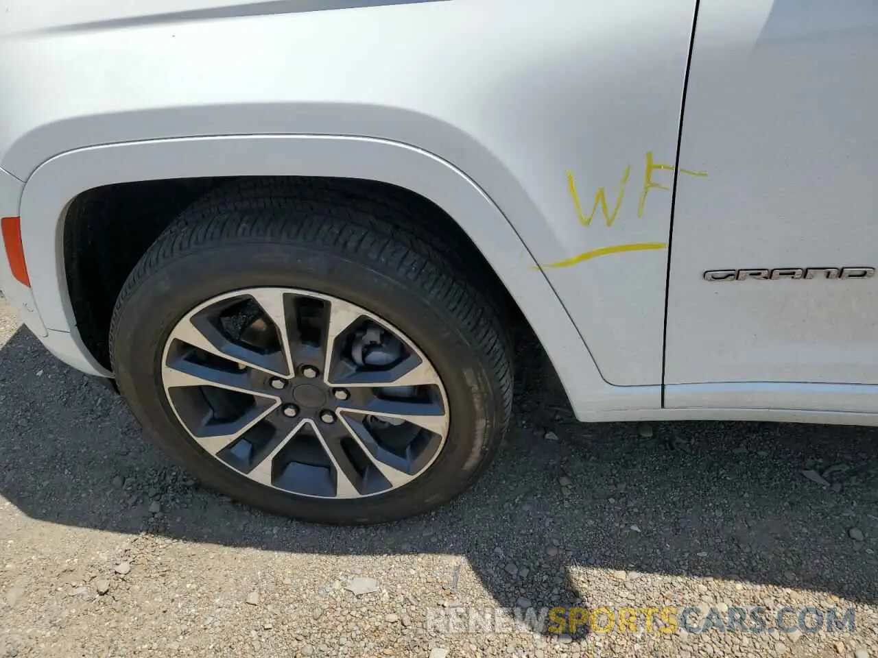 13 Photograph of a damaged car 1C4RJGDG2PC534873 JEEP GRAND CHER 2023