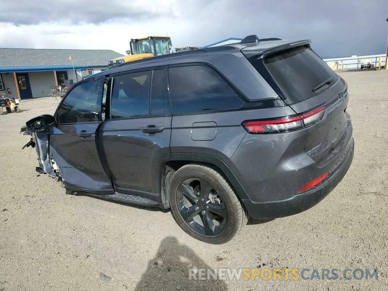 2 Photograph of a damaged car 1C4RJHAG5P8889792 JEEP GRAND CHER 2023