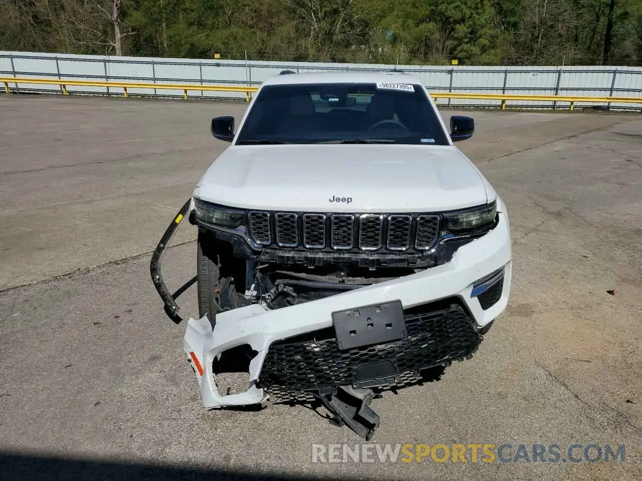 5 Photograph of a damaged car 1C4RJHBG2PC505284 JEEP GRAND CHER 2023