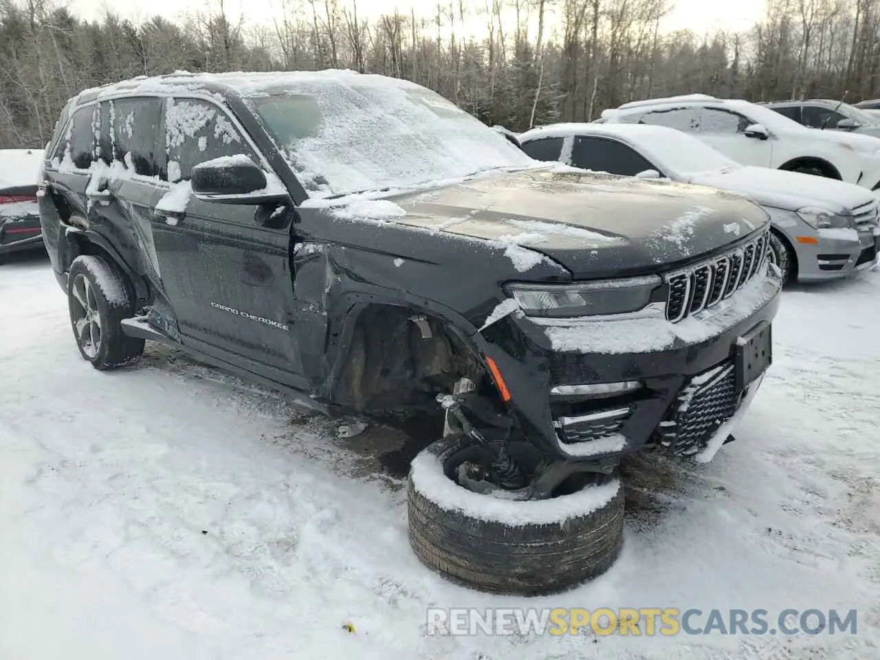 4 Photograph of a damaged car 1C4RJHBG3PC526404 JEEP GRAND CHER 2023