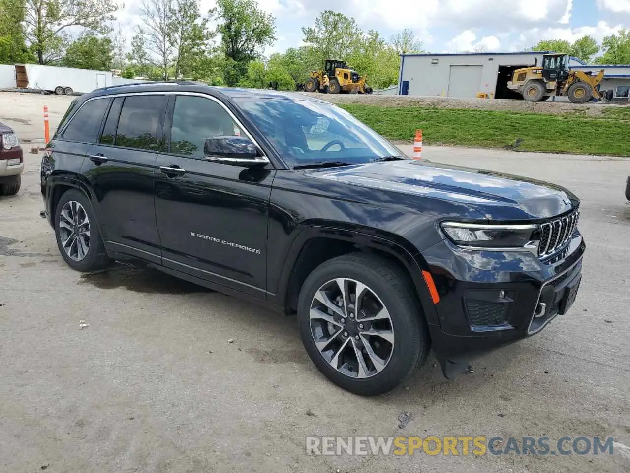 4 Photograph of a damaged car 1C4RJHDG0PC670537 JEEP GRAND CHER 2023
