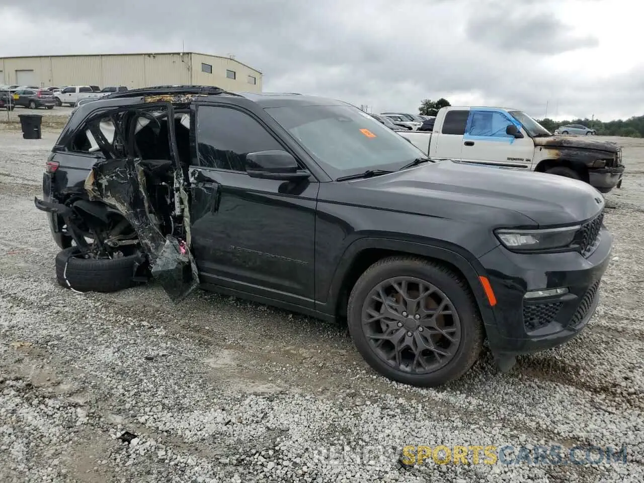 4 Photograph of a damaged car 1C4RJHET2PC500126 JEEP GRAND CHER 2023