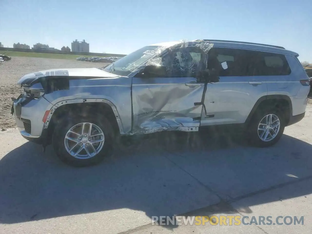 1 Photograph of a damaged car 1C4RJJAG4P8835424 JEEP GRAND CHER 2023