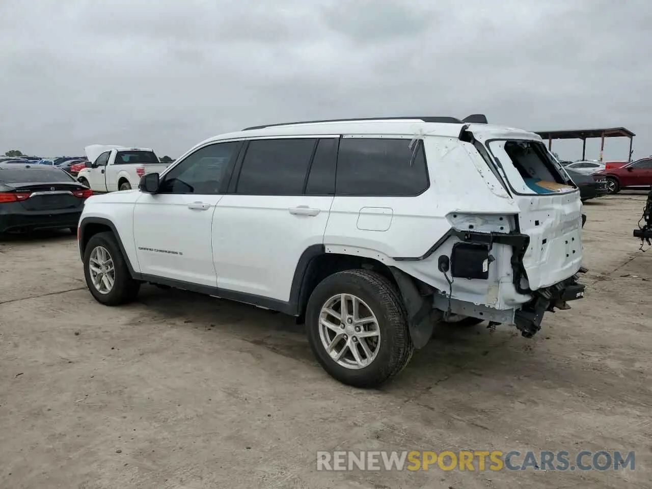 2 Photograph of a damaged car 1C4RJJAG7P8914201 JEEP GRAND CHER 2023
