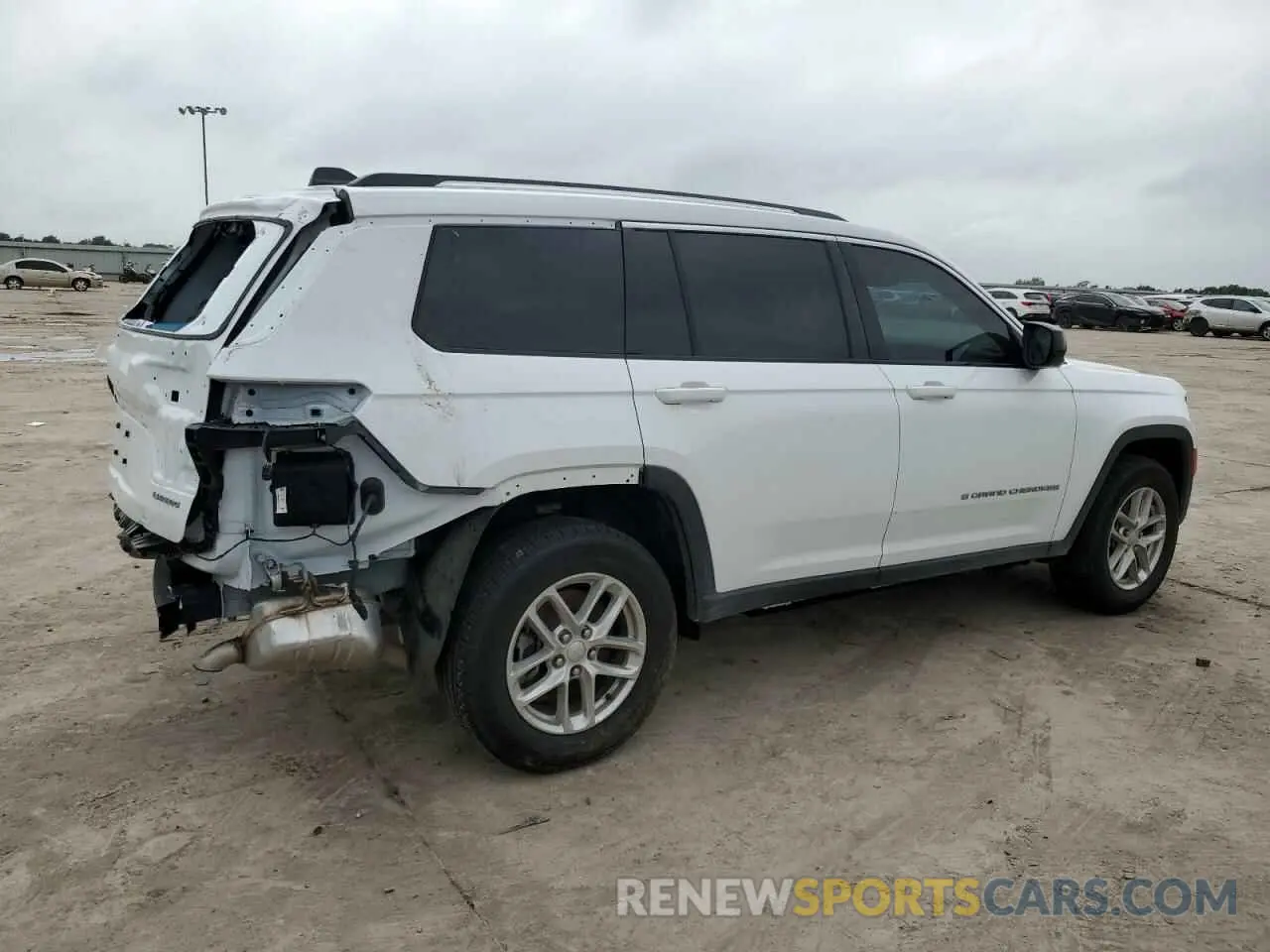 3 Photograph of a damaged car 1C4RJJAG7P8914201 JEEP GRAND CHER 2023