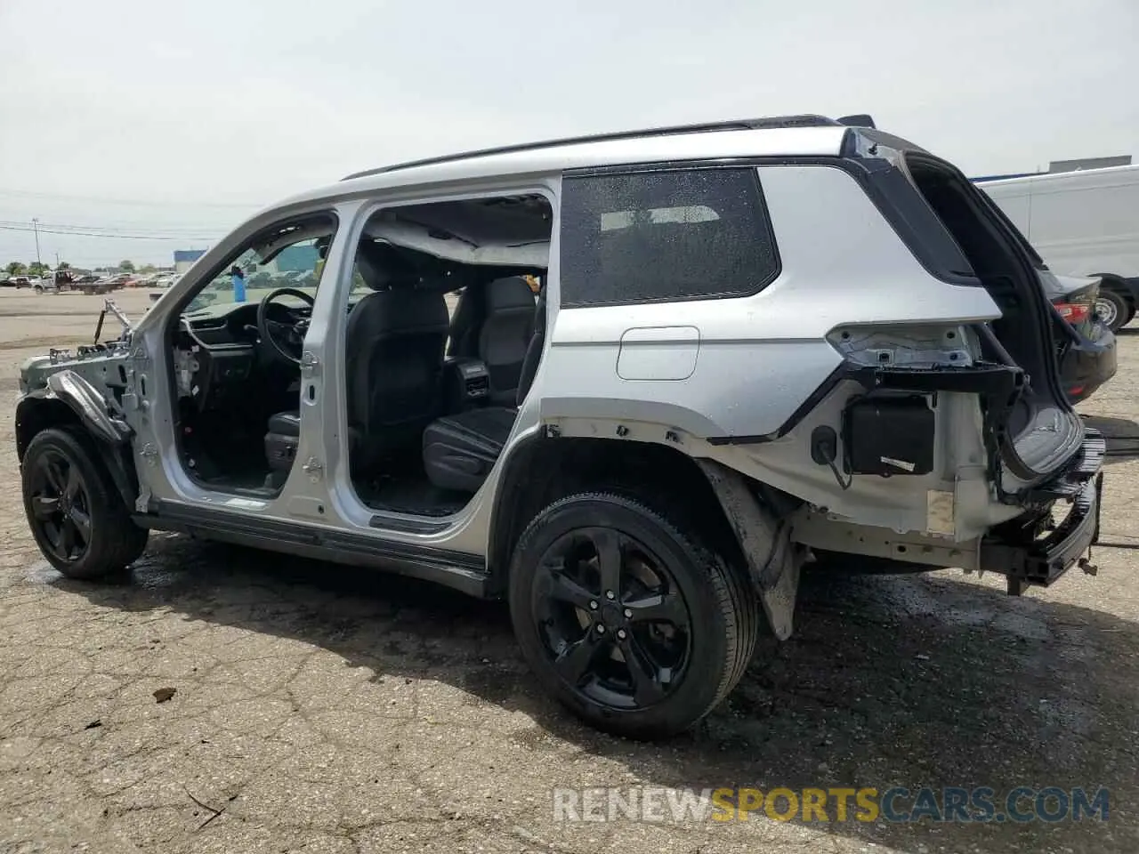 2 Photograph of a damaged car 1C4RJJAG9P8901465 JEEP GRAND CHER 2023