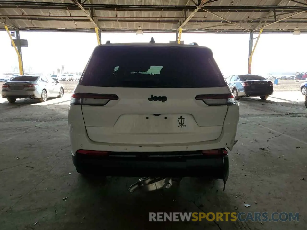 6 Photograph of a damaged car 1C4RJJAGXP8856505 JEEP GRAND CHER 2023