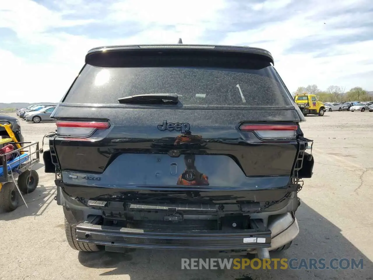 6 Photograph of a damaged car 1C4RJKAG0P8101823 JEEP GRAND CHER 2023