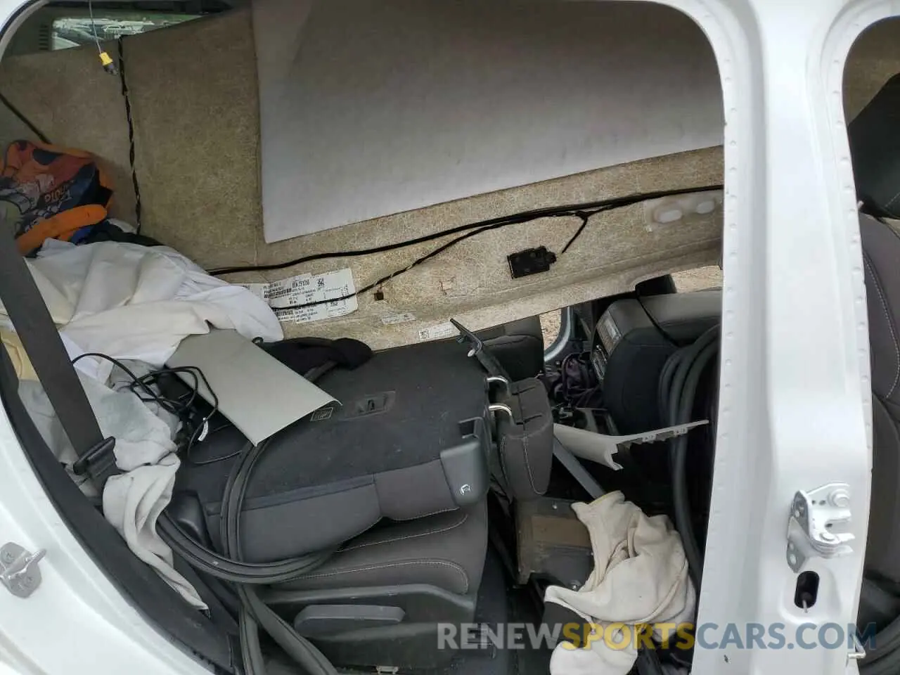 10 Photograph of a damaged car 1C4RJKAG2P8769736 JEEP GRAND CHER 2023