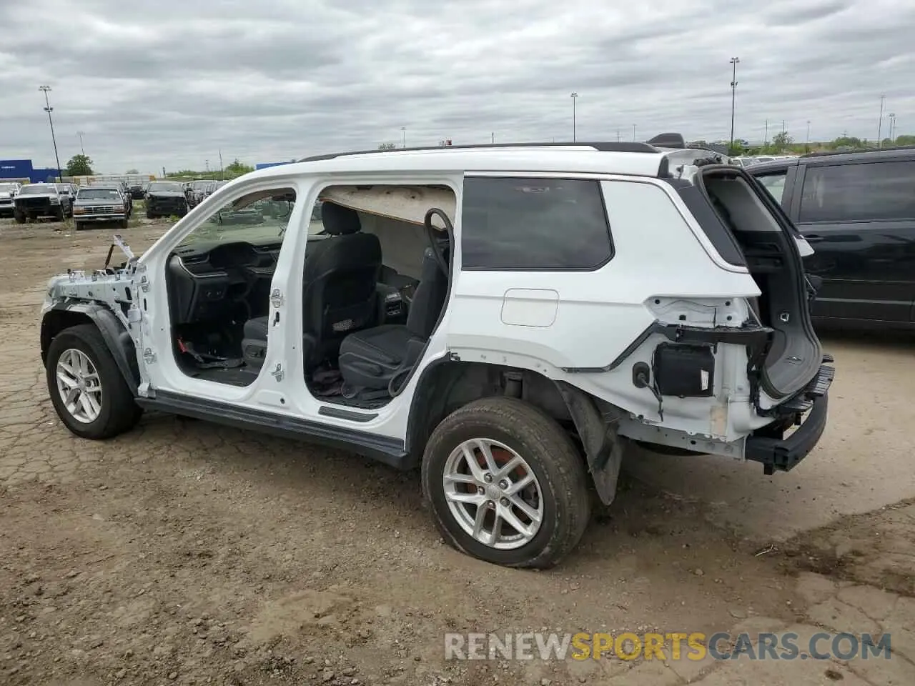 2 Photograph of a damaged car 1C4RJKAG2P8769736 JEEP GRAND CHER 2023