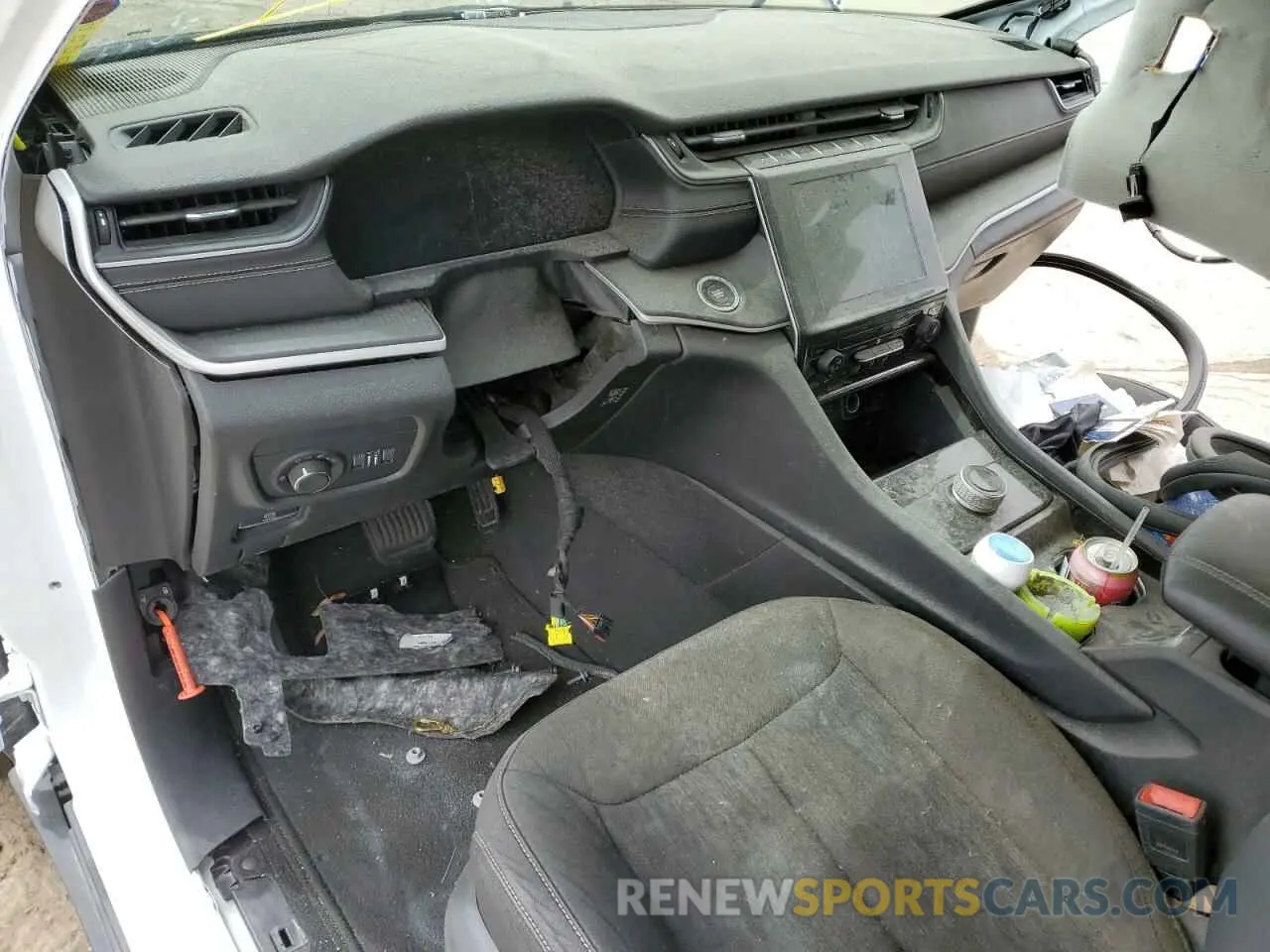 8 Photograph of a damaged car 1C4RJKAG2P8769736 JEEP GRAND CHER 2023