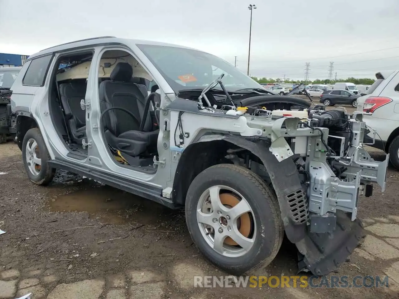 4 Photograph of a damaged car 1C4RJKAG2P8829501 JEEP GRAND CHER 2023