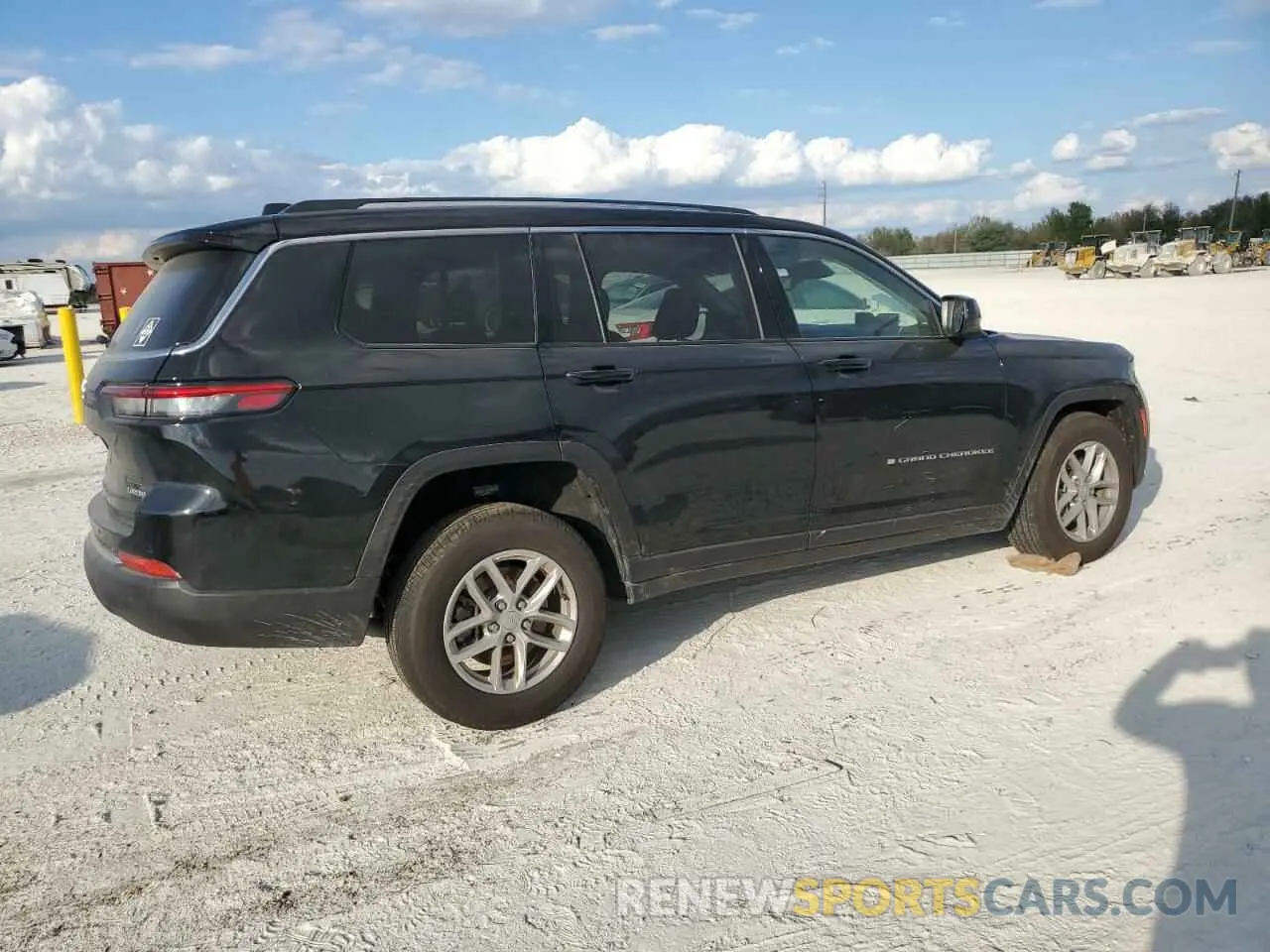 3 Photograph of a damaged car 1C4RJKAG3P8873510 JEEP GRAND CHER 2023