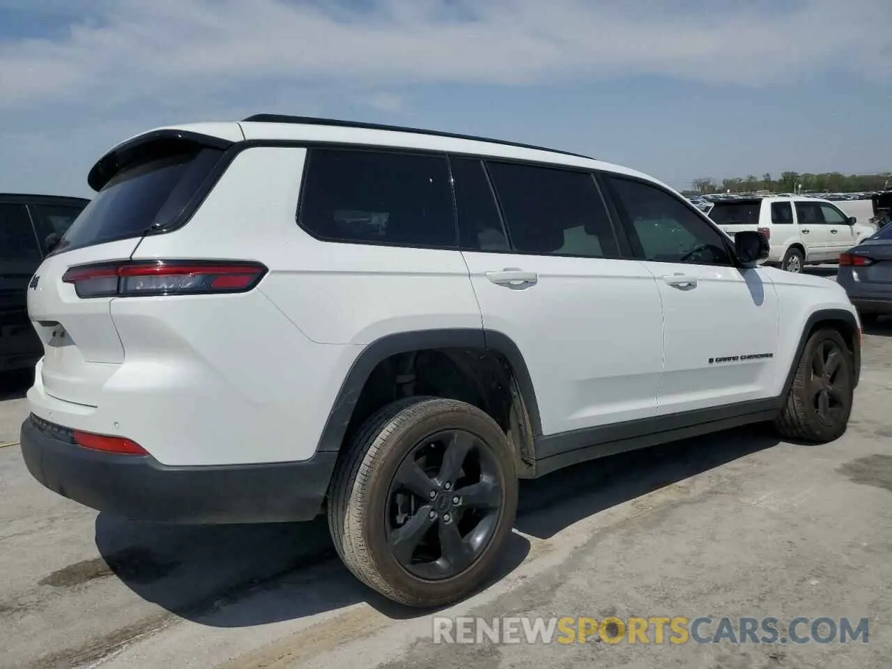 3 Photograph of a damaged car 1C4RJKAG3P8899184 JEEP GRAND CHER 2023