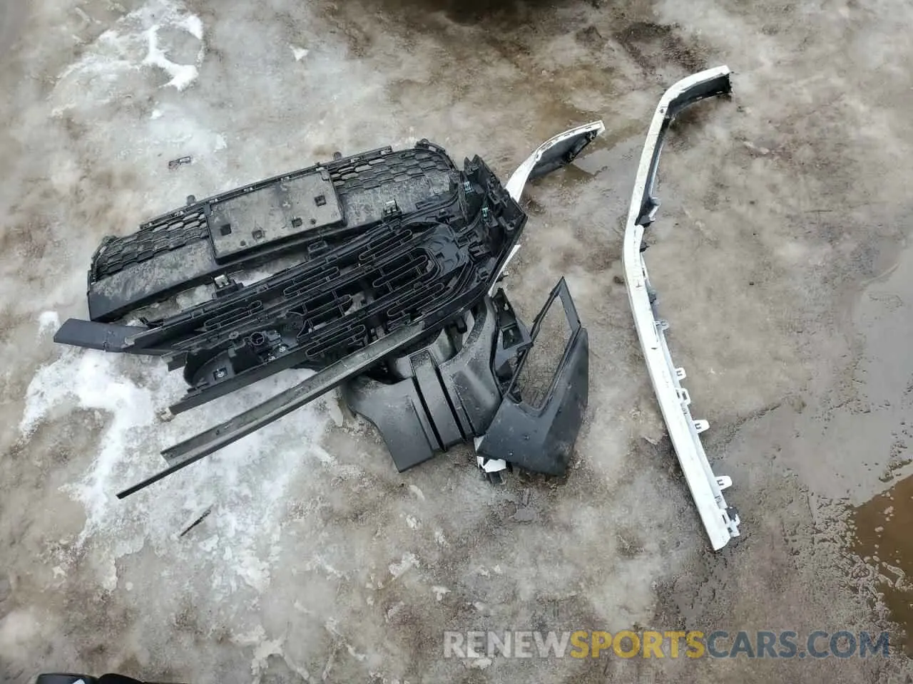 13 Photograph of a damaged car 1C4RJKAG4P8771715 JEEP GRAND CHER 2023