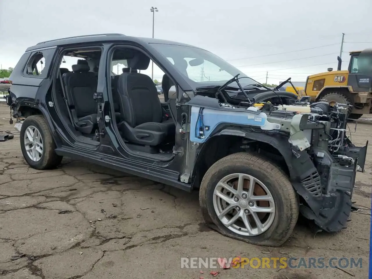 4 Photograph of a damaged car 1C4RJKAGXP8886822 JEEP GRAND CHER 2023