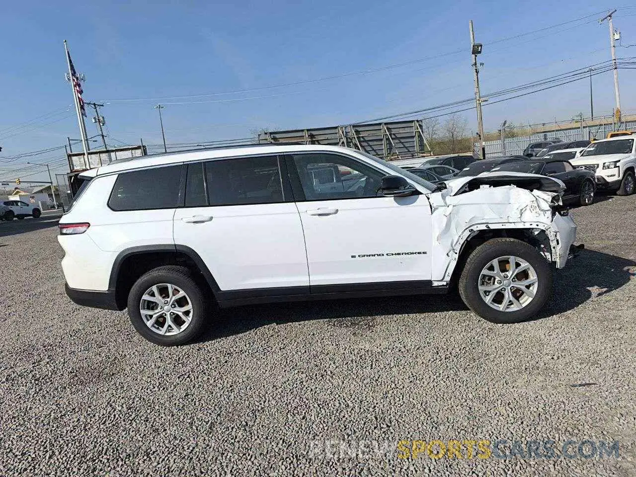 13 Photograph of a damaged car 1C4RJKBG1P8780662 JEEP GRAND CHER 2023