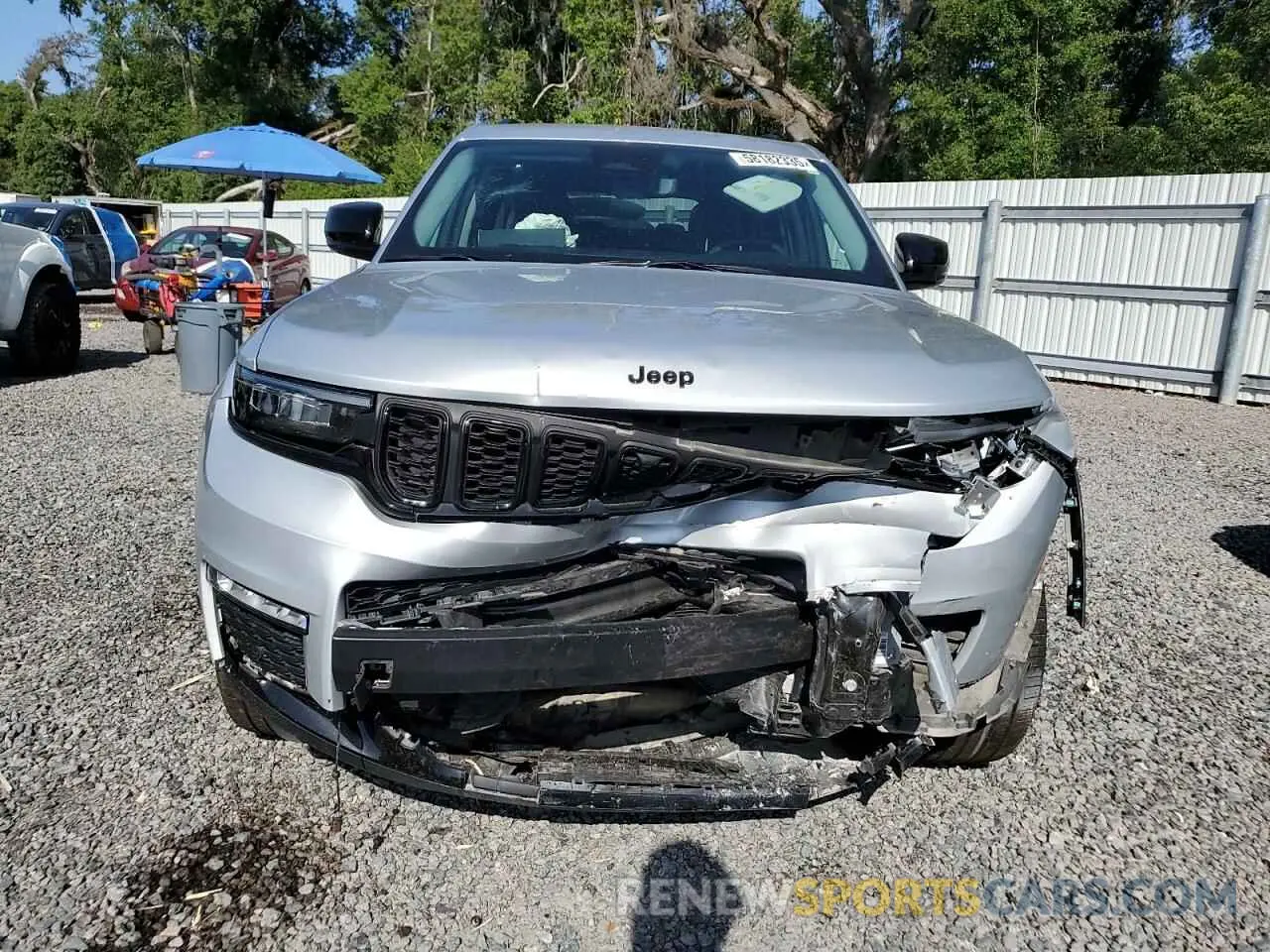 5 Photograph of a damaged car 1C4RJKBG4P8701839 JEEP GRAND CHER 2023