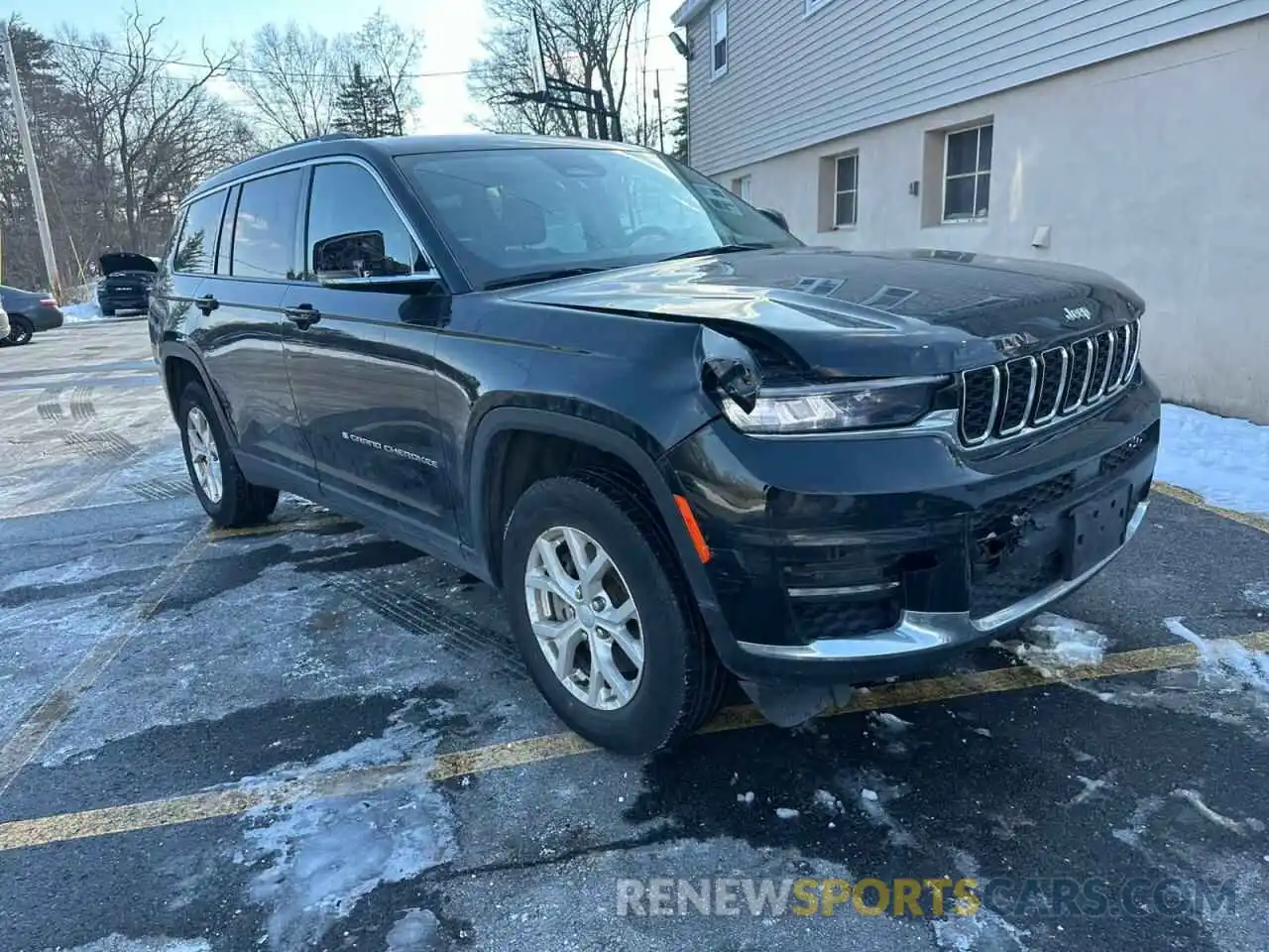 4 Photograph of a damaged car 1C4RJKBG7P8752963 JEEP GRAND CHER 2023