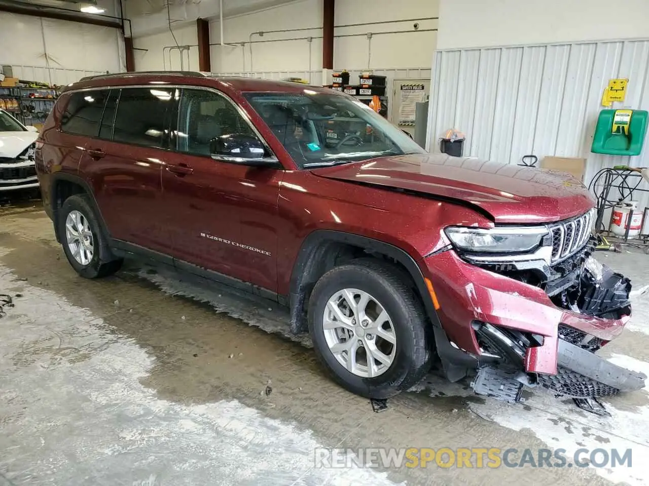 4 Photograph of a damaged car 1C4RJKBG7P8865294 JEEP GRAND CHER 2023