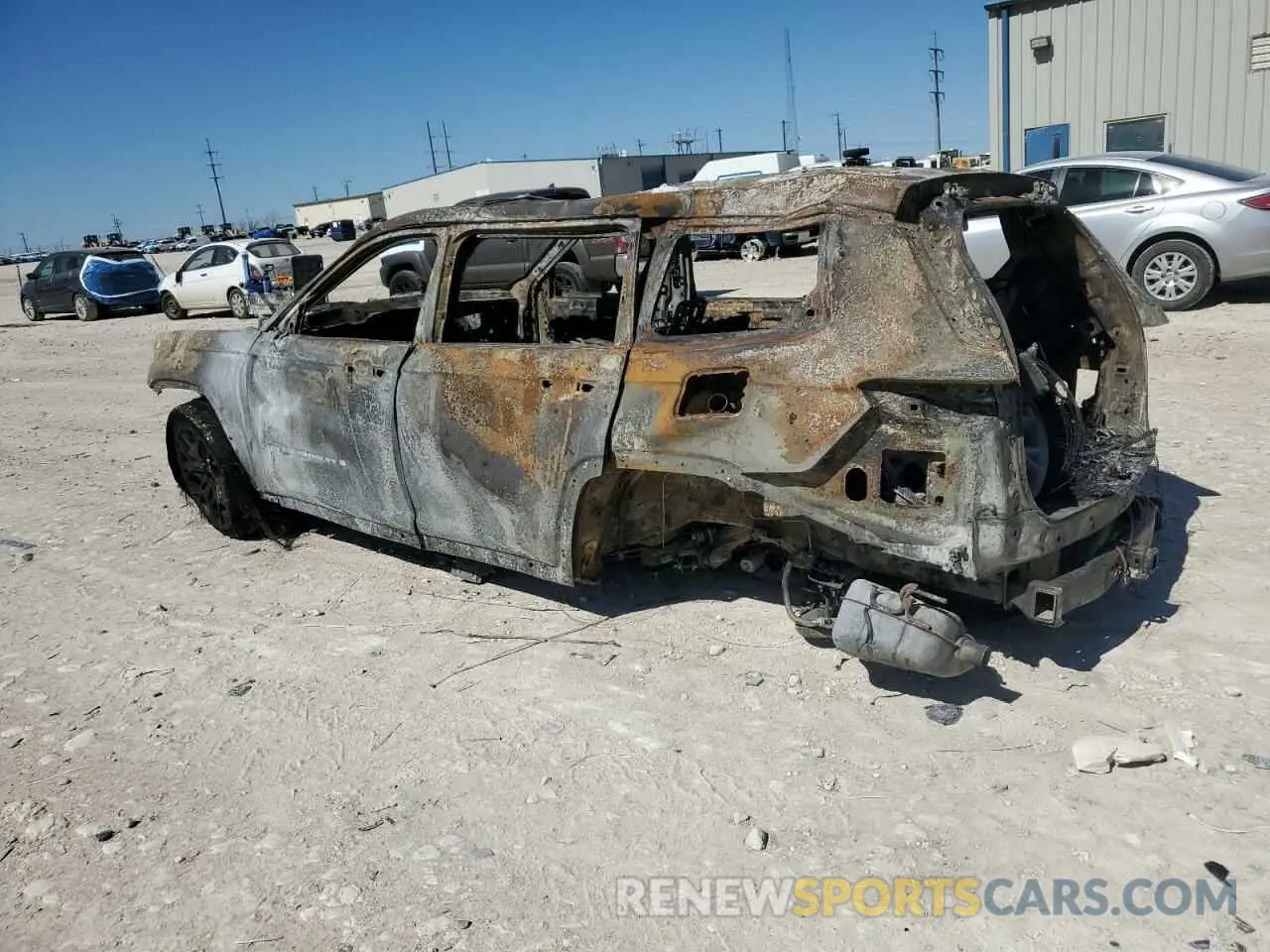 2 Photograph of a damaged car 1C4RJKEG6P8736765 JEEP GRAND CHER 2023