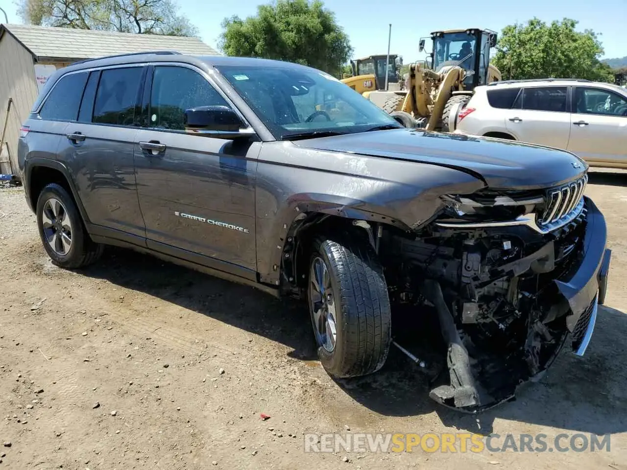 4 Photograph of a damaged car 1C4RJYB63PC624016 JEEP GRAND CHER 2023