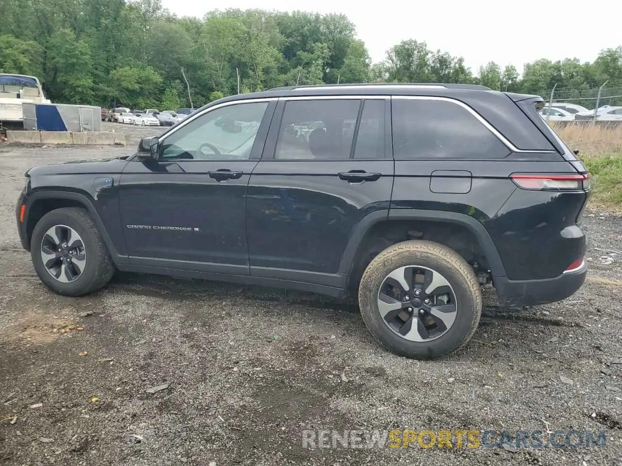 2 Photograph of a damaged car 1C4RJYB65PC623689 JEEP GRAND CHER 2023